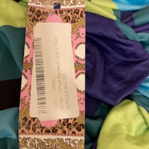 Turquoise Silky skirt Set! - Picture 7 of 8
